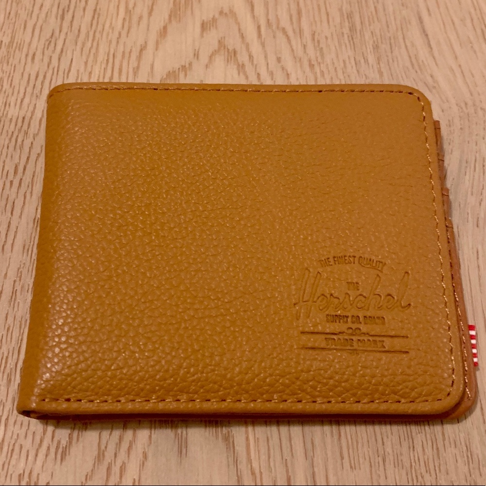 NWOT Herschel Camel Leather Bi-fold Wallet